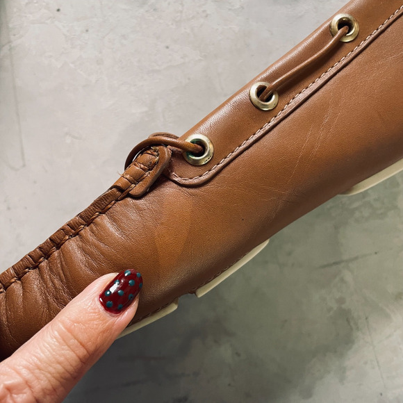 Tory Burch Tan Leather Quiet Luxury Preppy Driving Loafers Moccasins Flats 6.5 - Picture 9 of 11